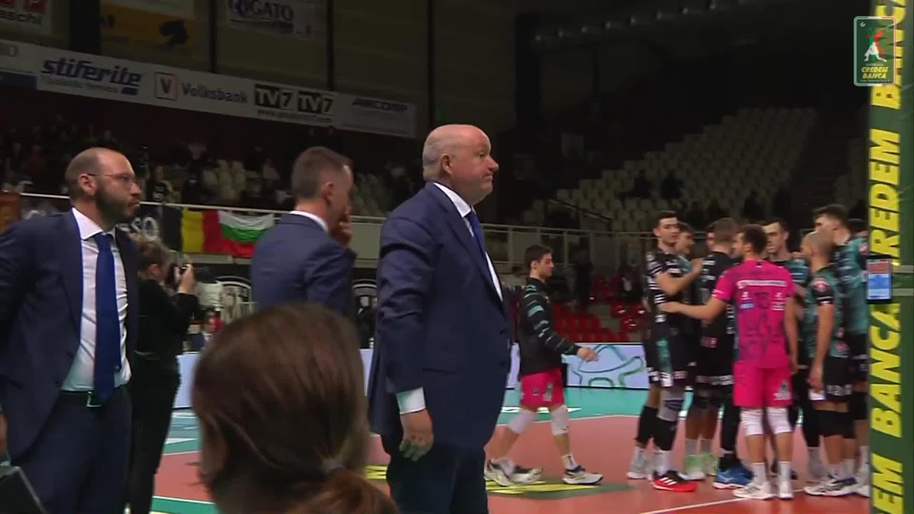 Pallavolo Padova vs. Gioiella Prisma Taranto - VBW - SuperLega - Match Highlights background