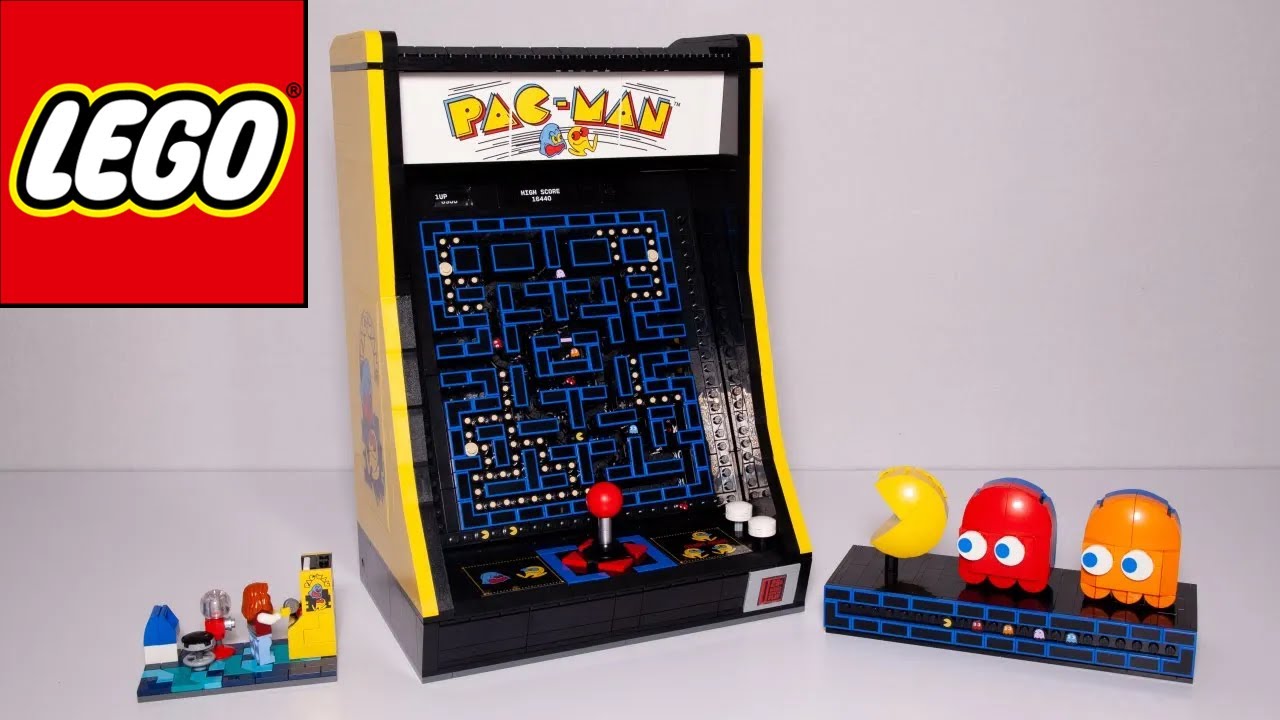 Lego Icons 10323 PAC-MAN Arcade with Power Functions Speed Build background