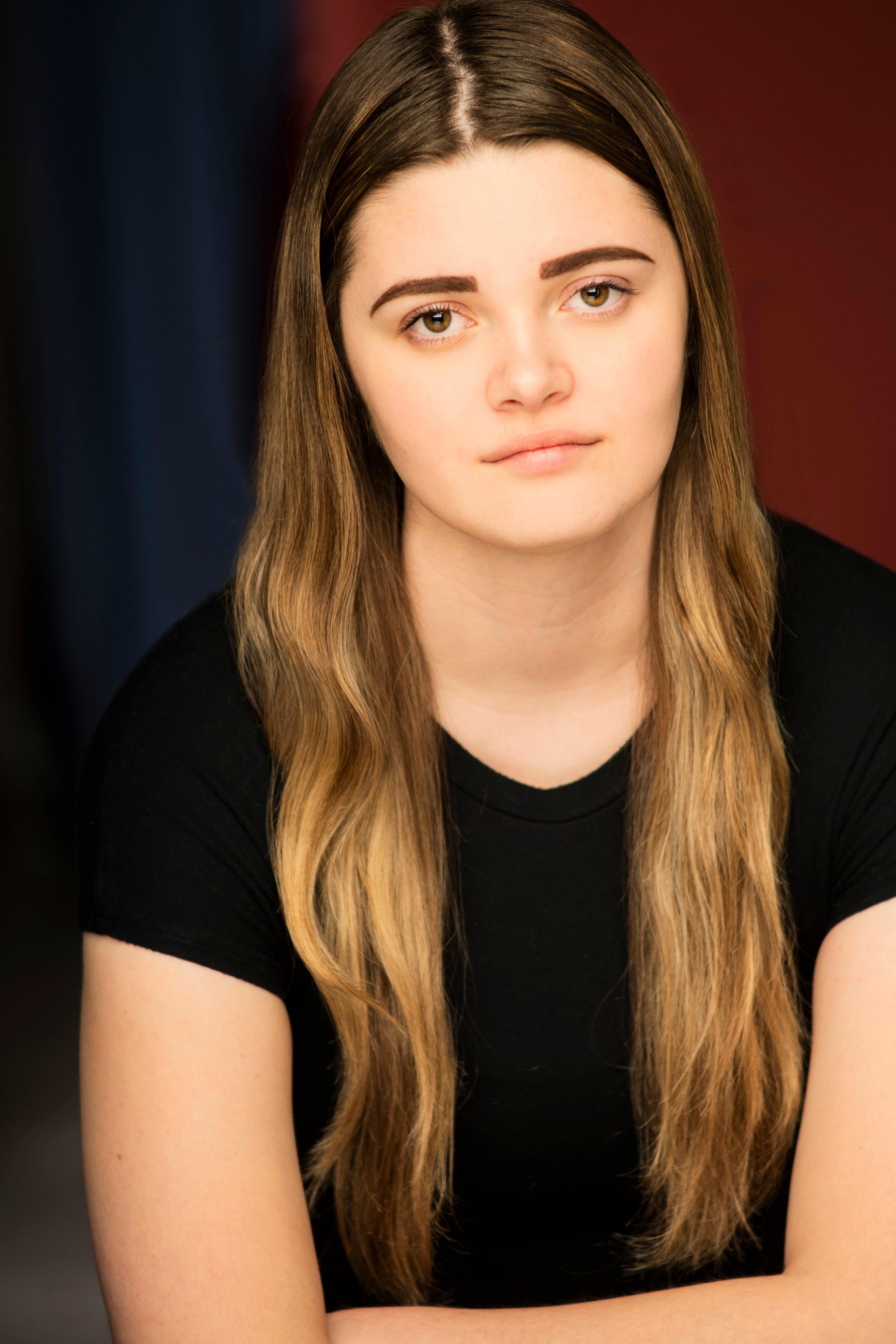 actor Avery Bovell large photo