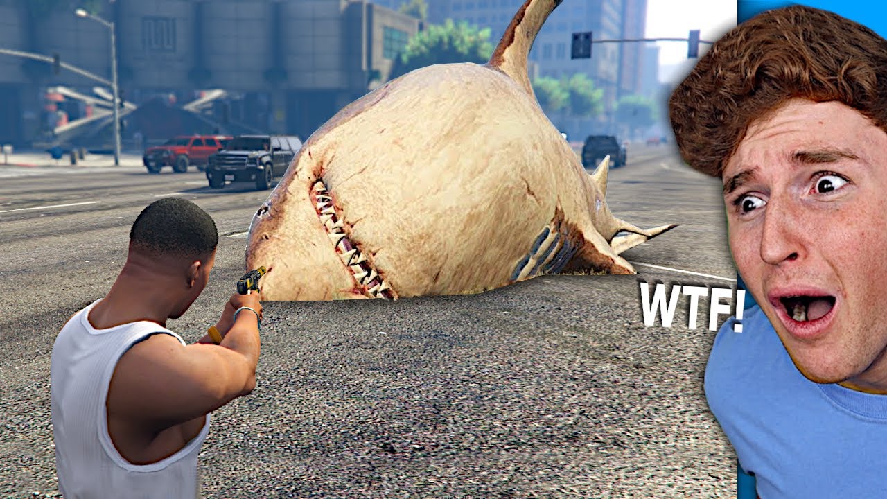 i found the MEGALODON in the CITY of GTA 5.. (GTA 5 Mods)