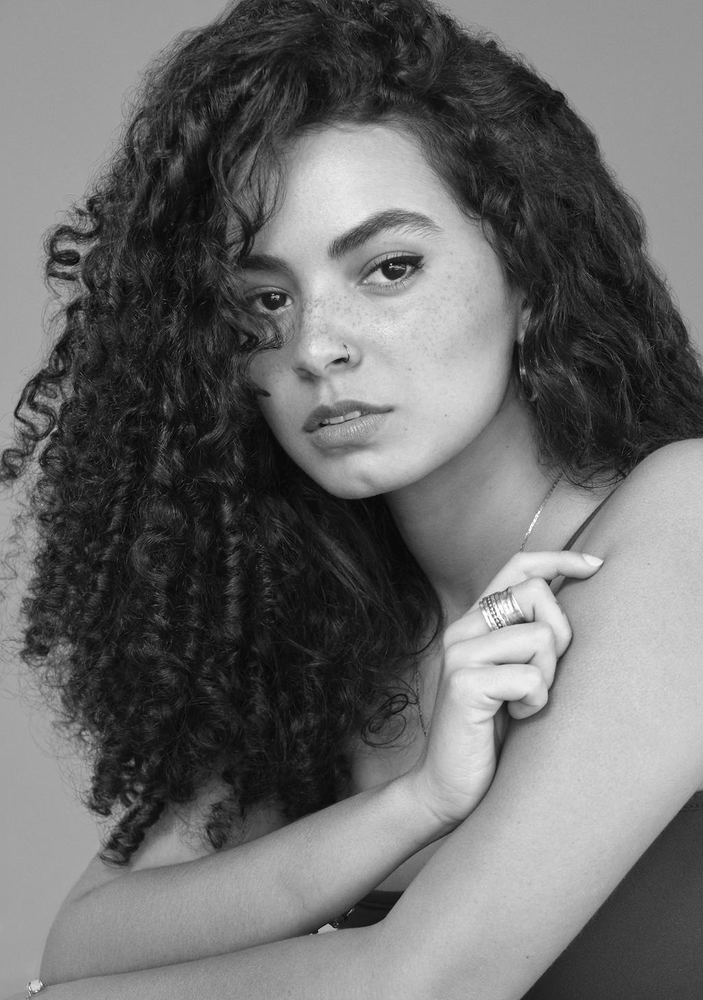 actor Chabely Ponce large photo