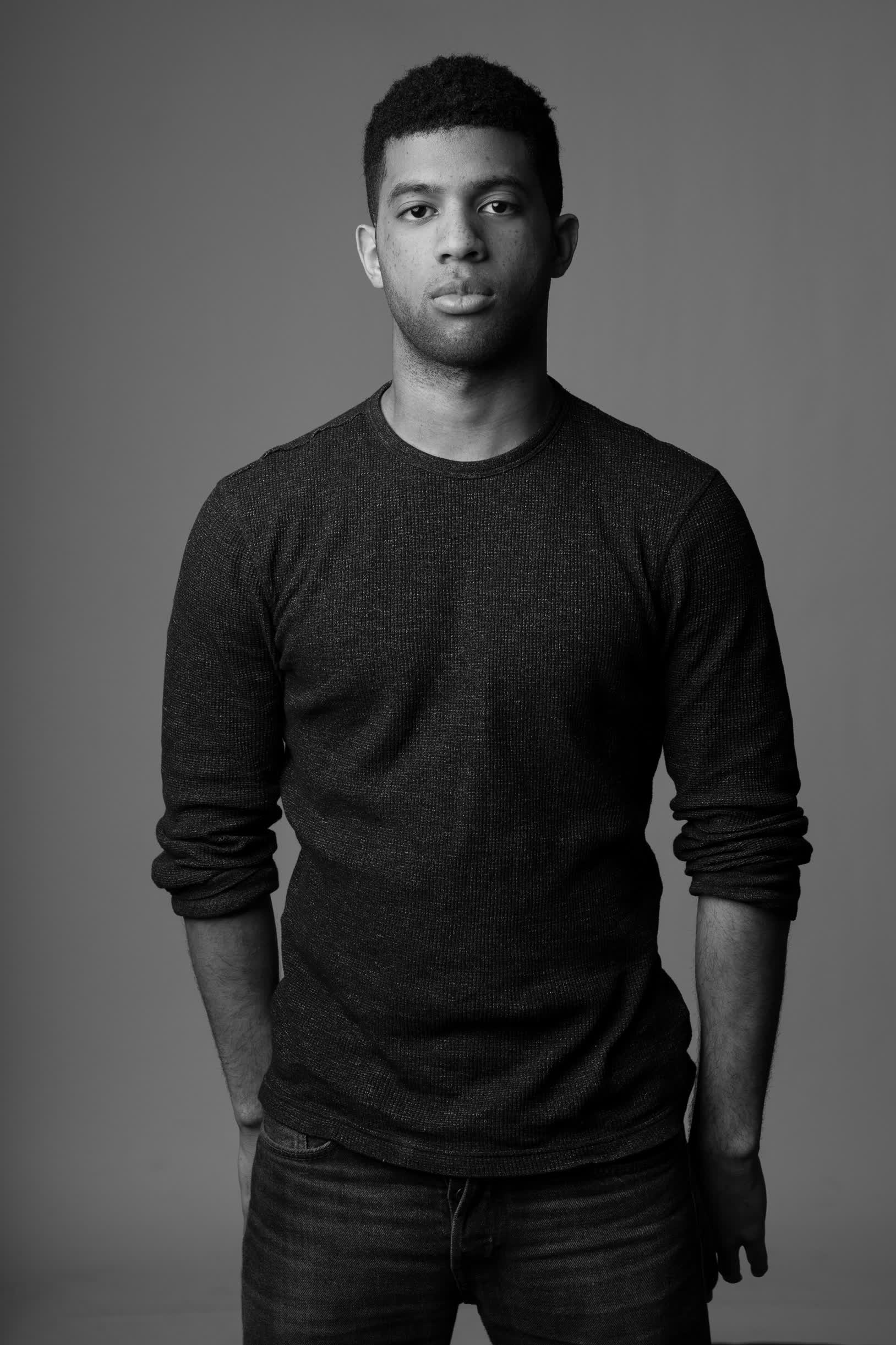 actor Zack Thompson large photo