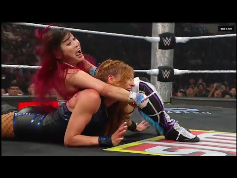 Becky Lynch VS IYO Sky 2/2 background