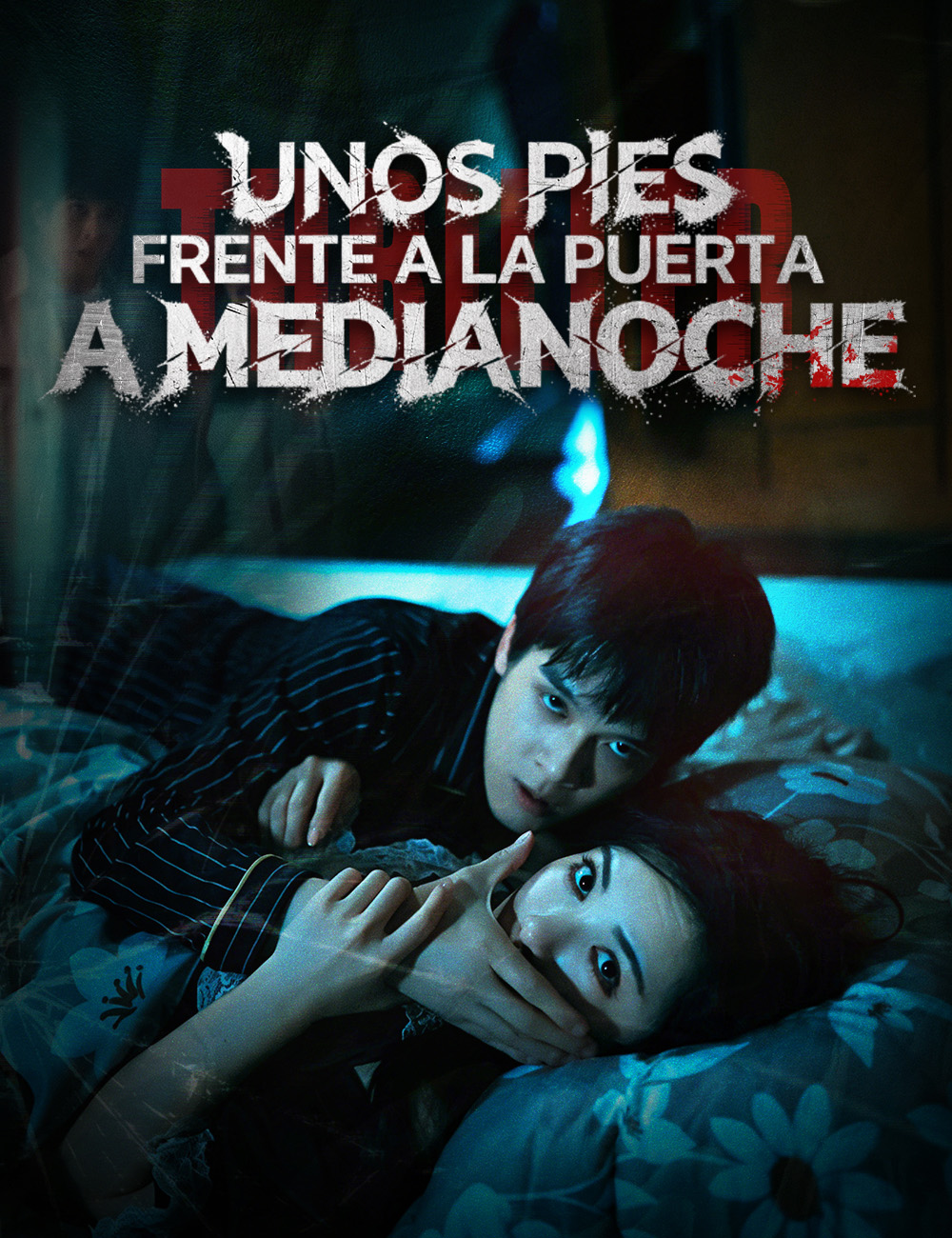 Unos pies frente a la puerta a medianoche poster