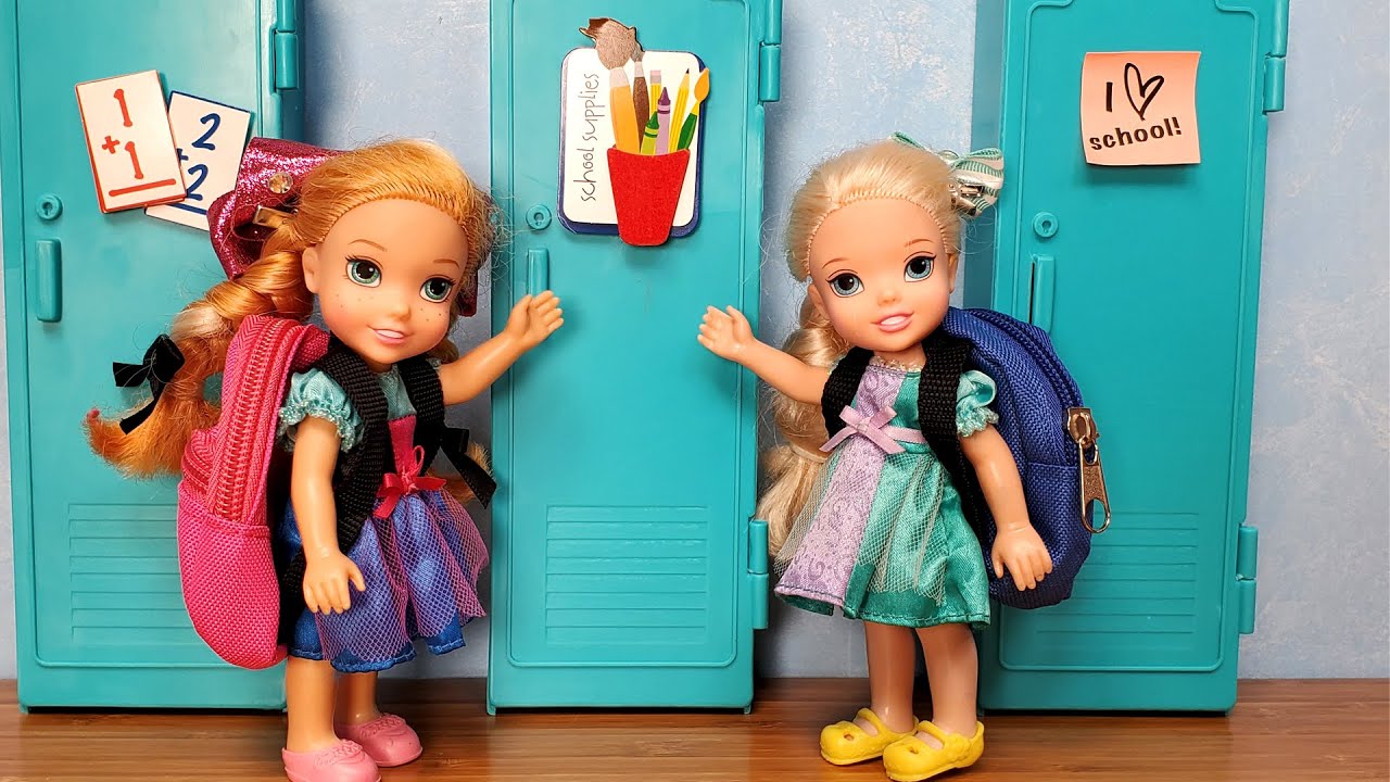 New School year ! Elsa & Anna toddlers are not in the same class - Barbie - new teachers & students background