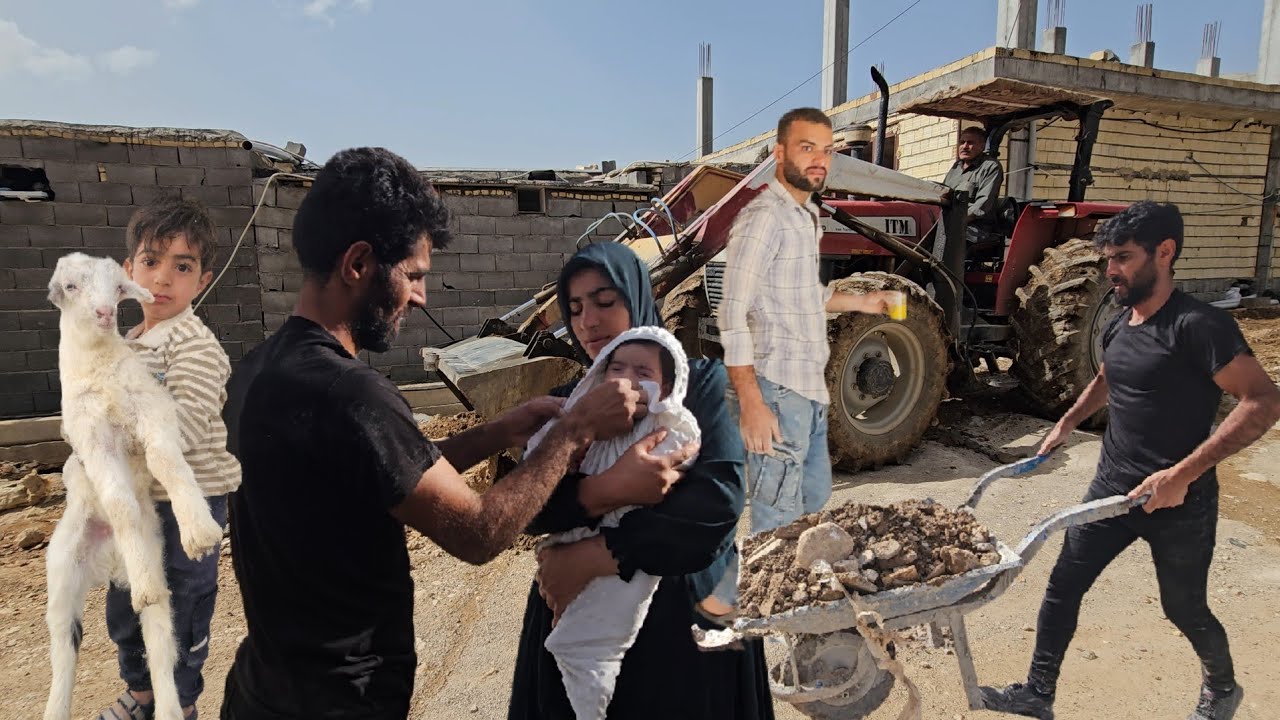 Saleh's journey to buy building materials: from installing air conditioners to clearing the yard background