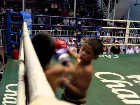 Samurai Saenchai Sinbi Muay Thai wins on Points @ Bangla