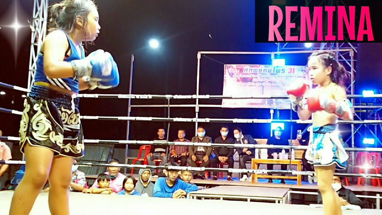 REMINA vs Prew praw1!ムエタイเรมินะจะต้านอยู่ไม่อยู่แบกน้ำหนัก7ก.ก.Girls muaythai fight!【7kg差】 background