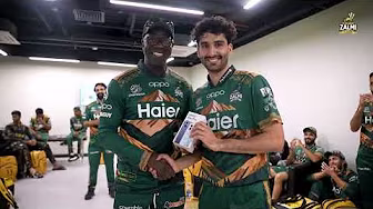 Sufiyan Muqeem received the Oppo A6S Pro as the OPPO Player of the Match ЁЯУ▒ЁЯФе