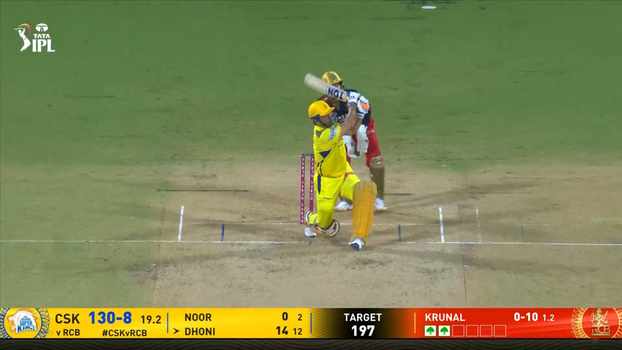 IPL 2025 M08: CSK vs RCB - MS Dhoni Six