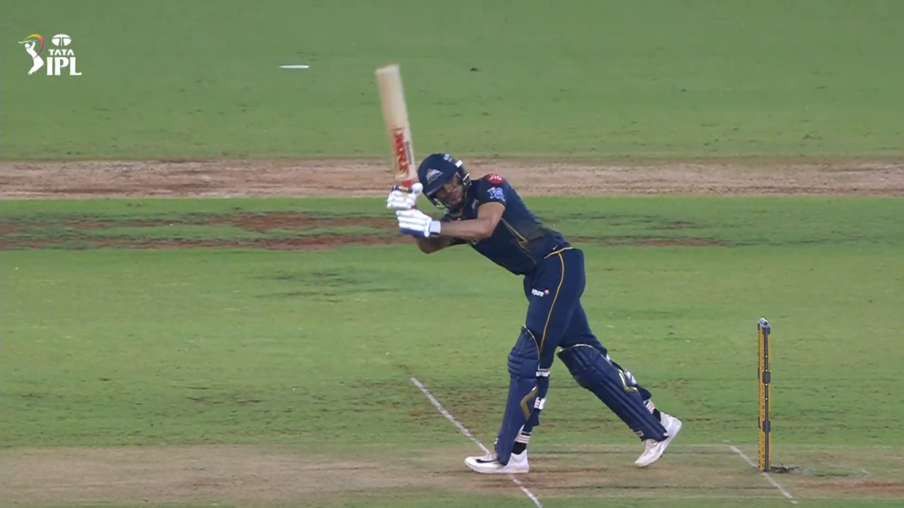 IPL 2026 M42: GT vs RCB - Super Sixes