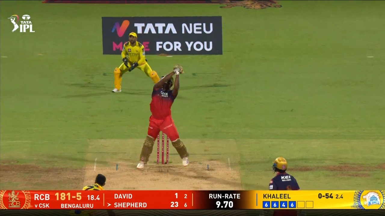 IPL 2025 M52: RCB vs CSK - Romario Shepherd Six