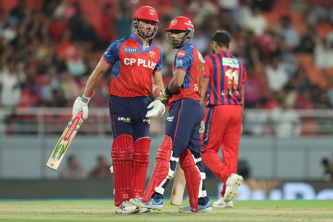 35 in 2 overs! Stoinis-Shashank's big late flourish