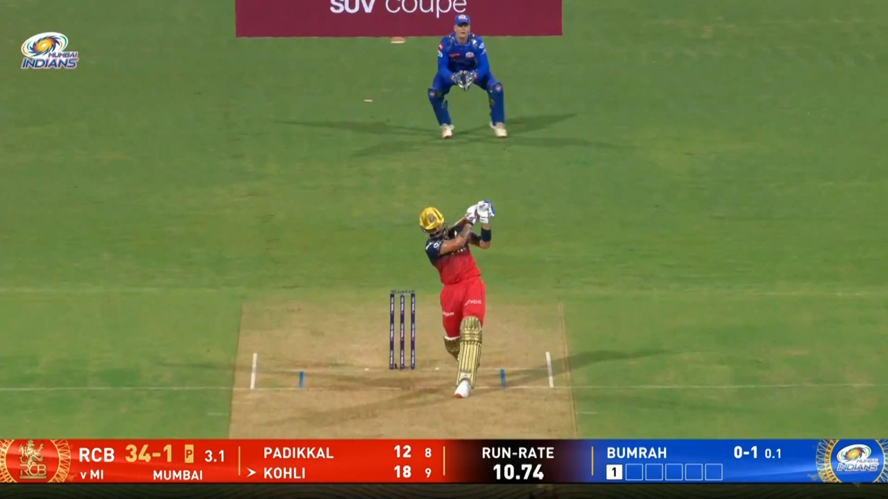 IPL 2025 M21: MI vs RCB - Virat Kohli Six