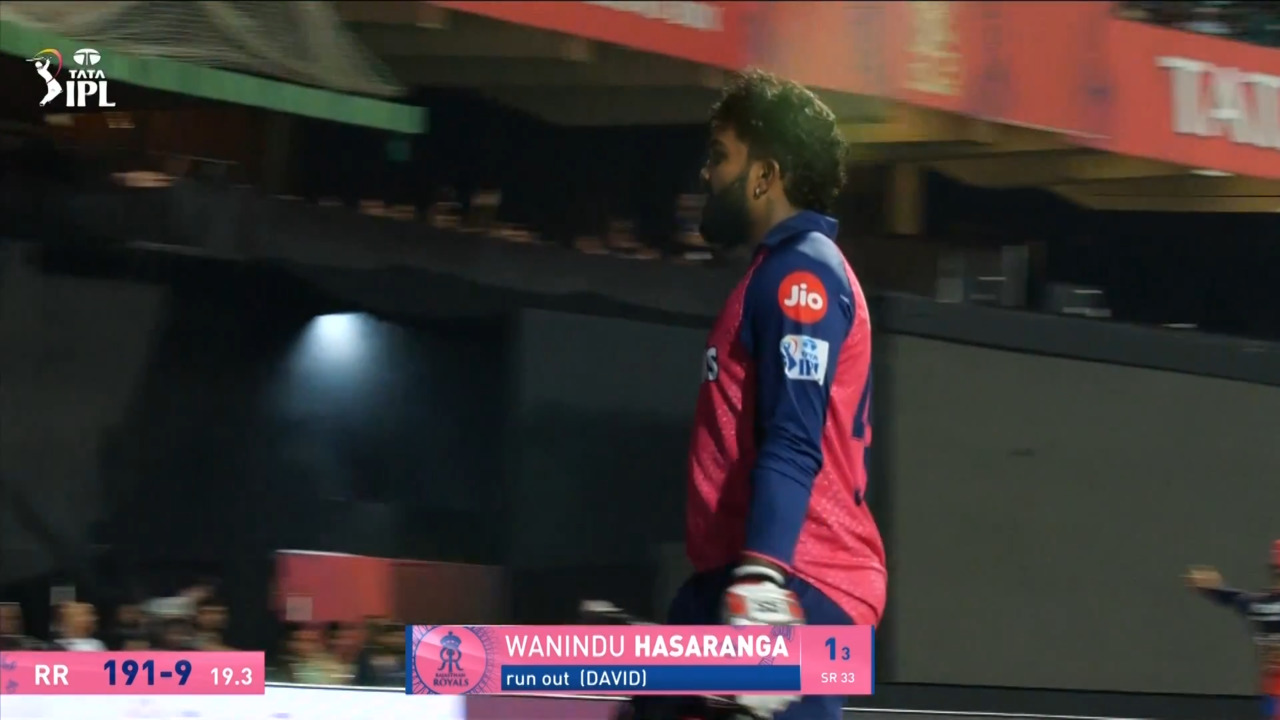 IPL 2025 M42: RCB vs RR - Wanindu Hasaranga Wicket