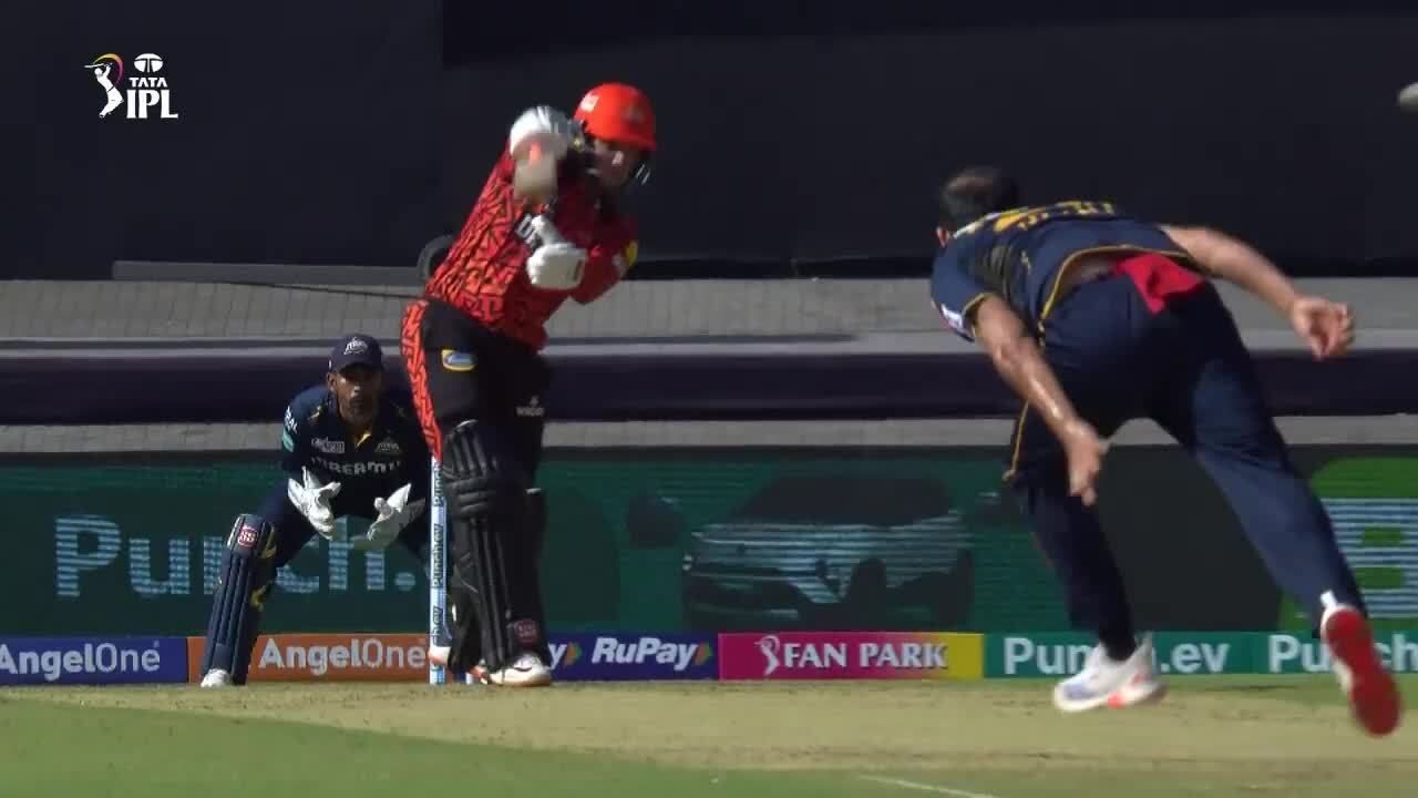 M12: GT vs SRH – Abhishek Sharma Wicket
