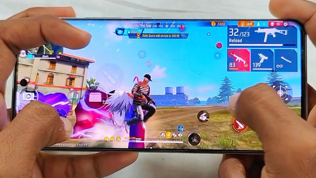 Solo Vs Squad Handcam ⚡ Poco X7 Pro 📲 Free Fire Gameplay 🎯