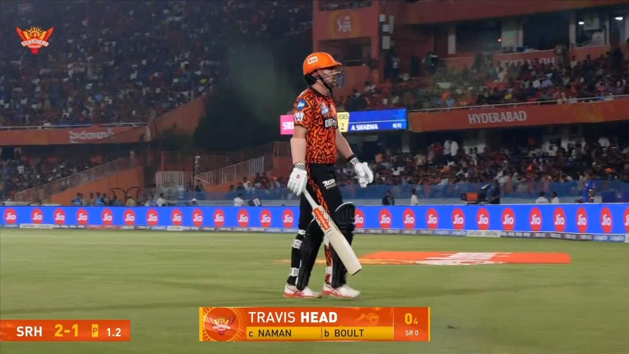 IPL 2025 M41: SRH vs MI - Travis Head Wicket background