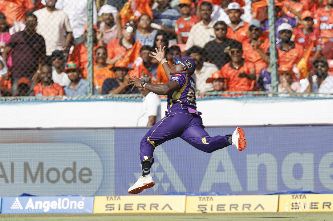 No capes needed! Rovman Powell's one-handed screamer