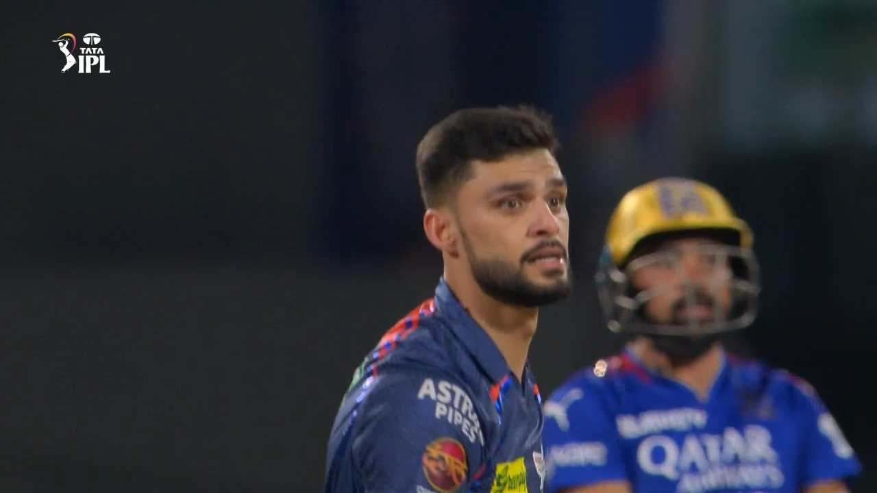 M15: RCB vs LSG – Mohammed Siraj Wicket background