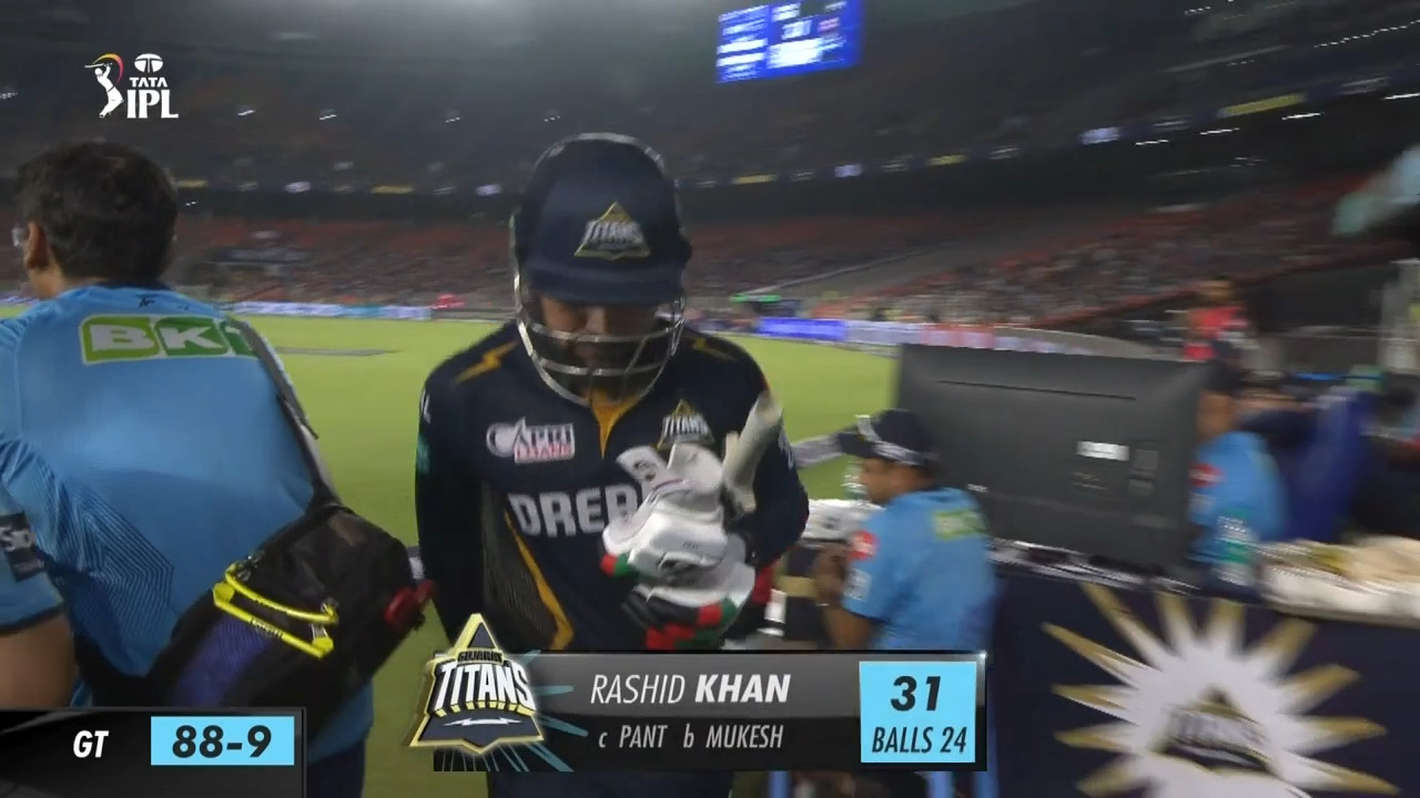 M32: GT vs DC – Rashid Khan Wicket