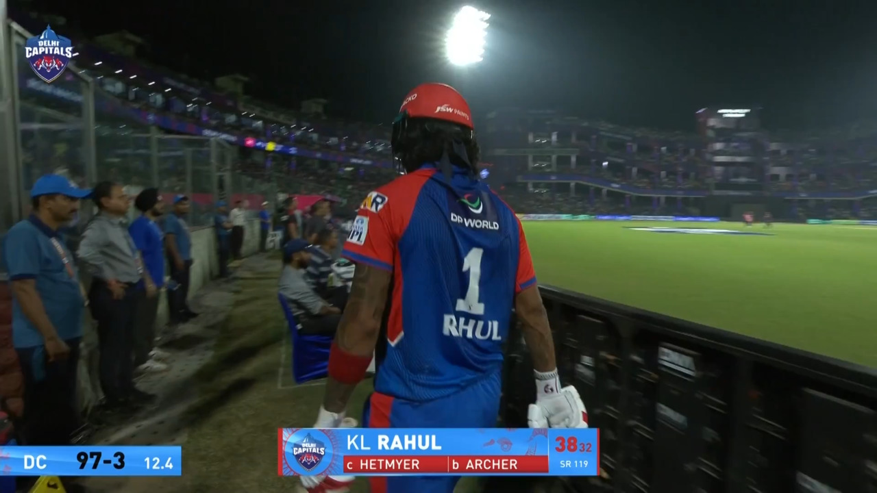 IPL 2025 M32: DC vs RR - KL Rahul Wicket