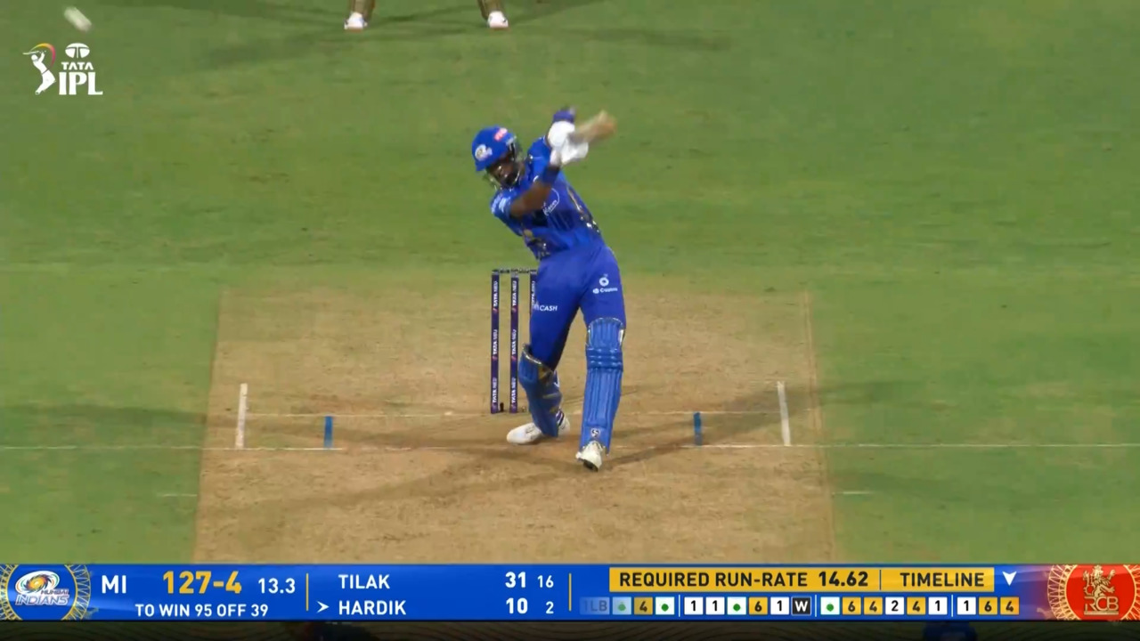 IPL 2025 M21: MI vs RCB - Hardik Pandya Six