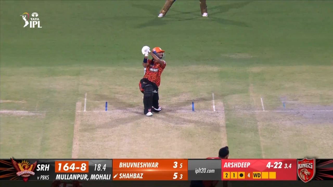 M23: PBKS vs SRH – Shahbaz Ahmed Six background
