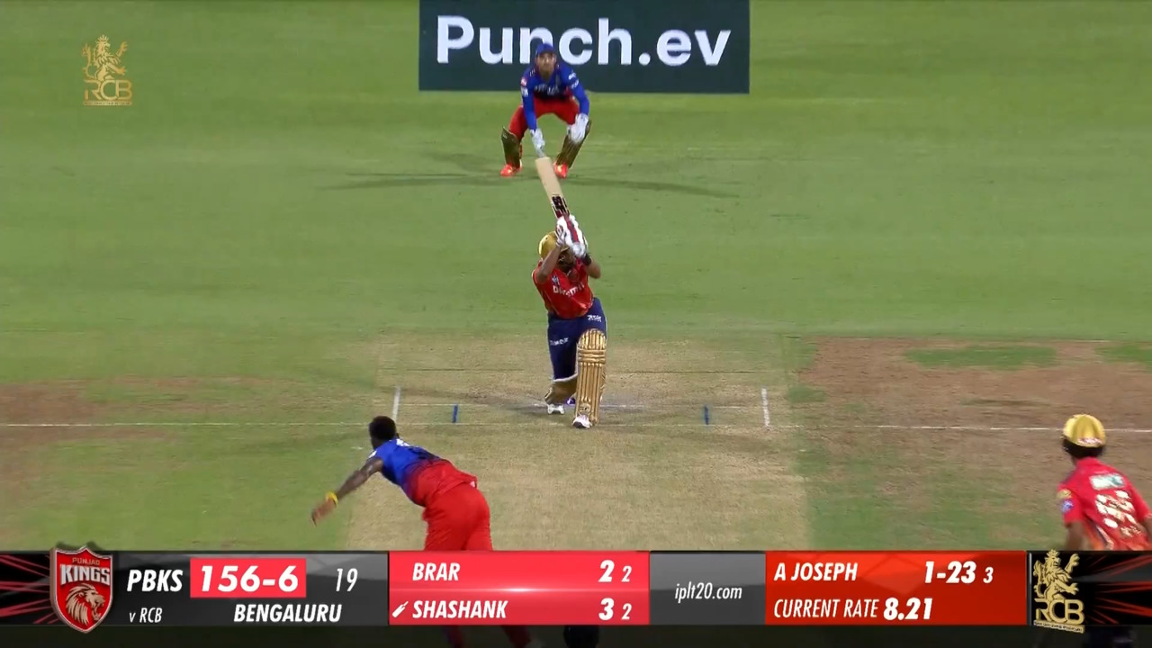 M06: RCB vs PBKS – Shashank Singh Six
