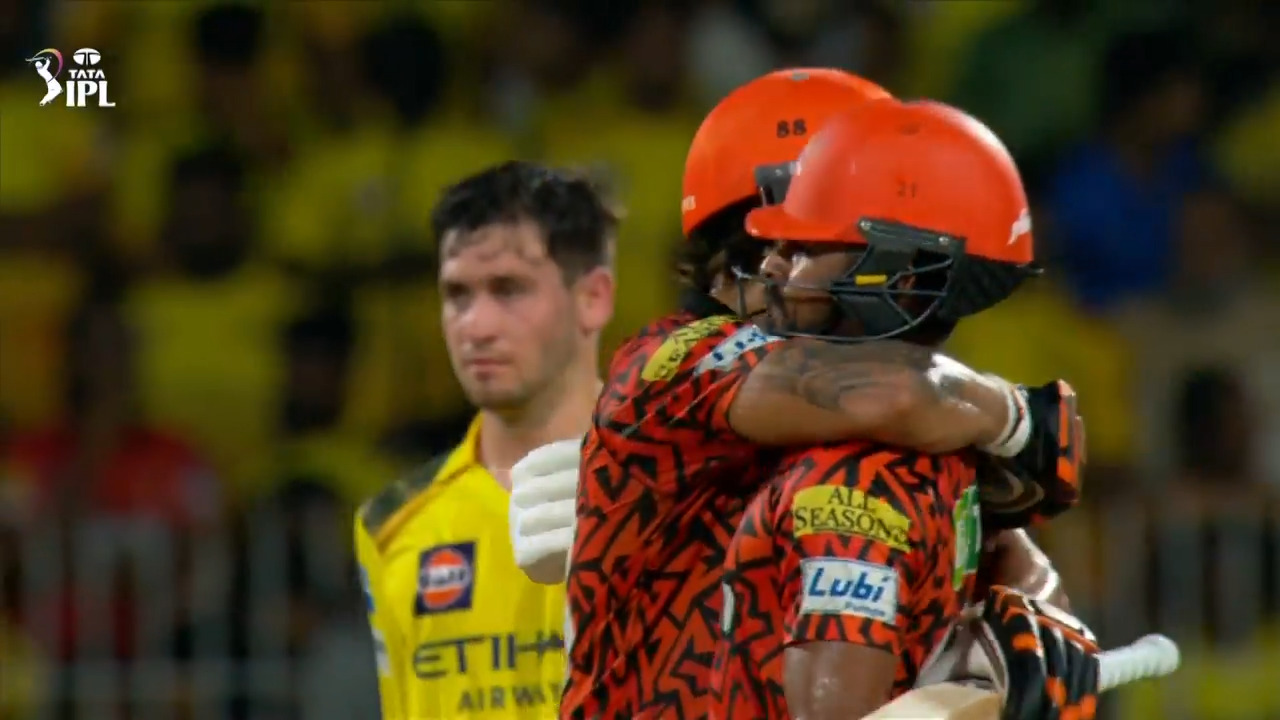 IPL 2025 M43: CSK vs SRH - Amazing Moments
