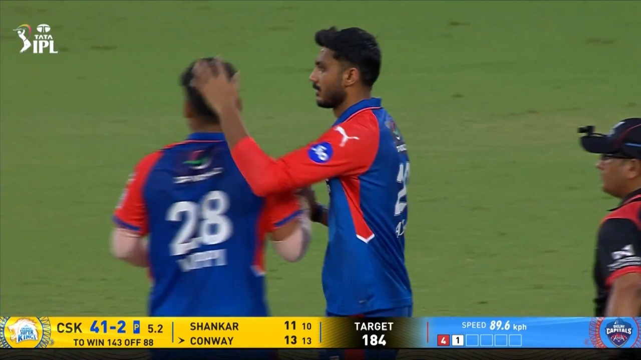 IPL 2025 M17: CSK vs DC - Devon Conway Wicket