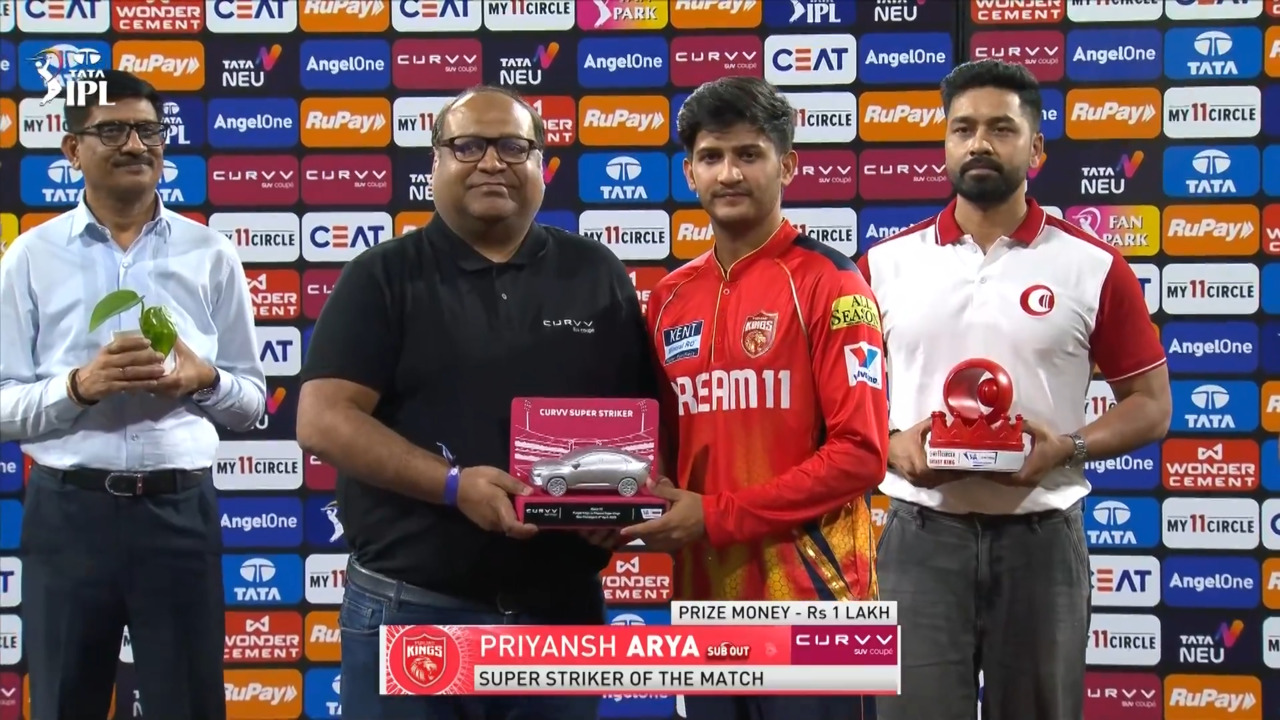 IPL 2025 M22: PBKS vs CSK - Curvv Super Striker of the Match - Priyansh Arya background