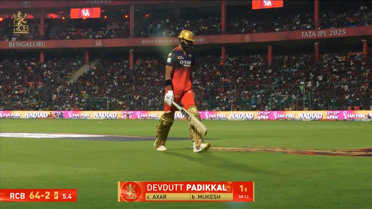 IPL 2025 M24: RCB vs DC - Devdutt Padikkal Wicket