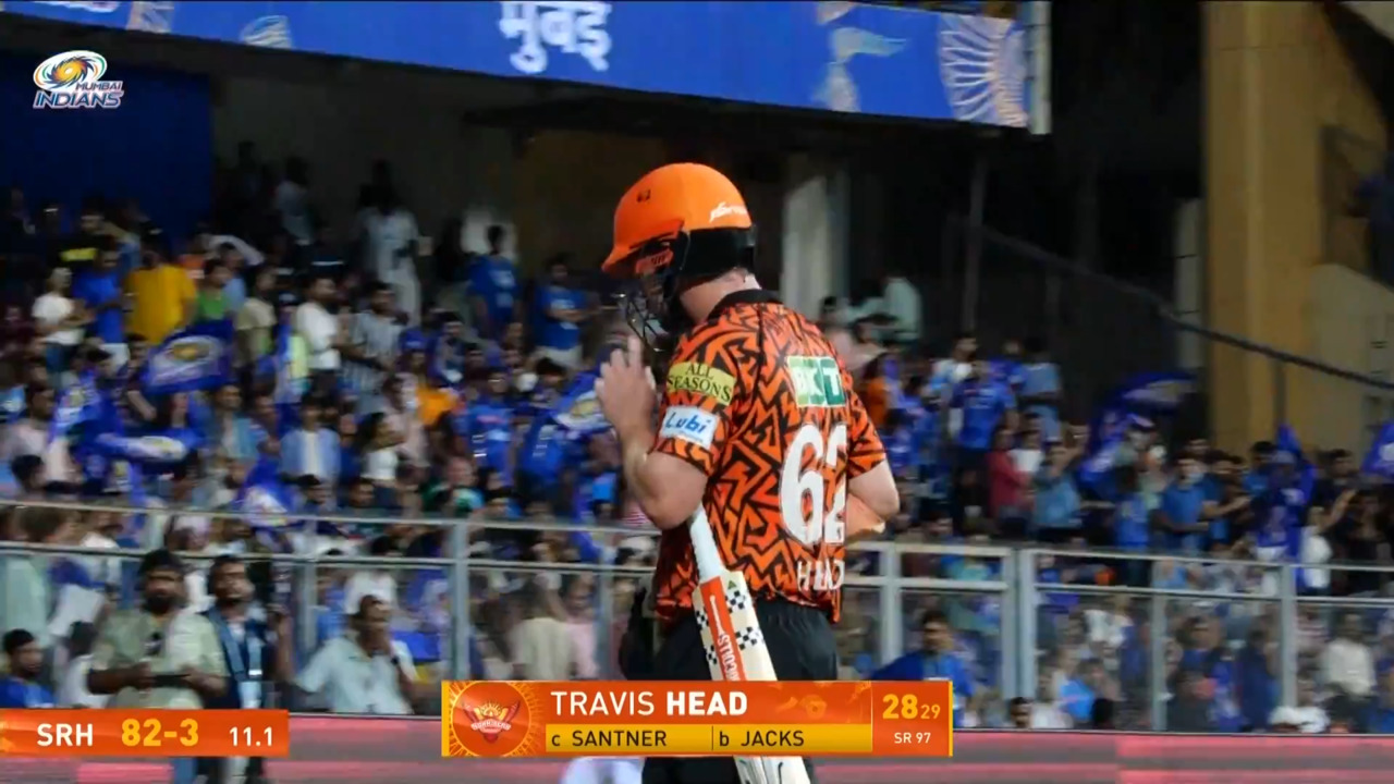 IPL 2025 M33: MI vs SRH - Travis Head Wicket