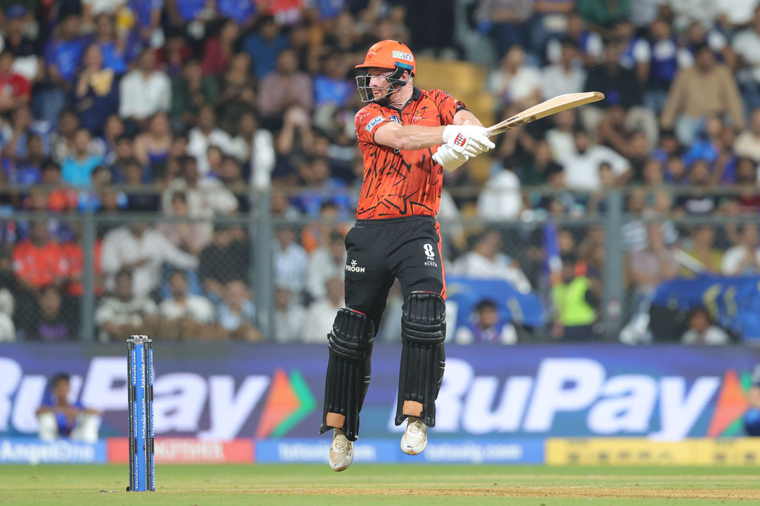 6 boundaries within 9 balls! Klaasen blazes away