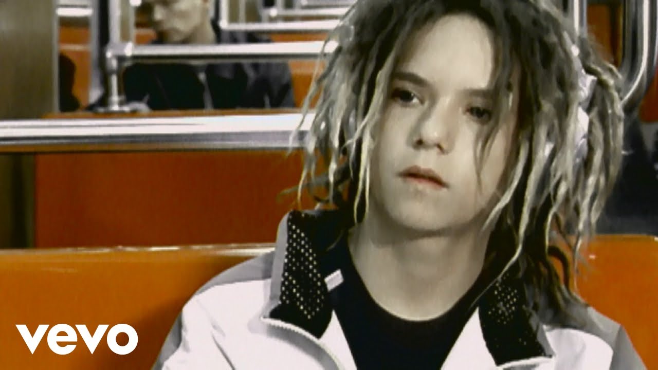 Bomfunk MC's - Freestyler (Video Original Version) background