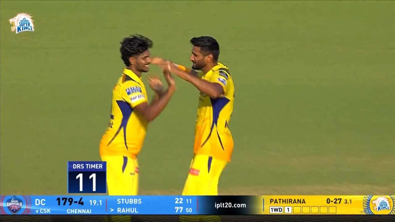 IPL 2025 M17: CSK vs DC - KL Rahul Wicket background