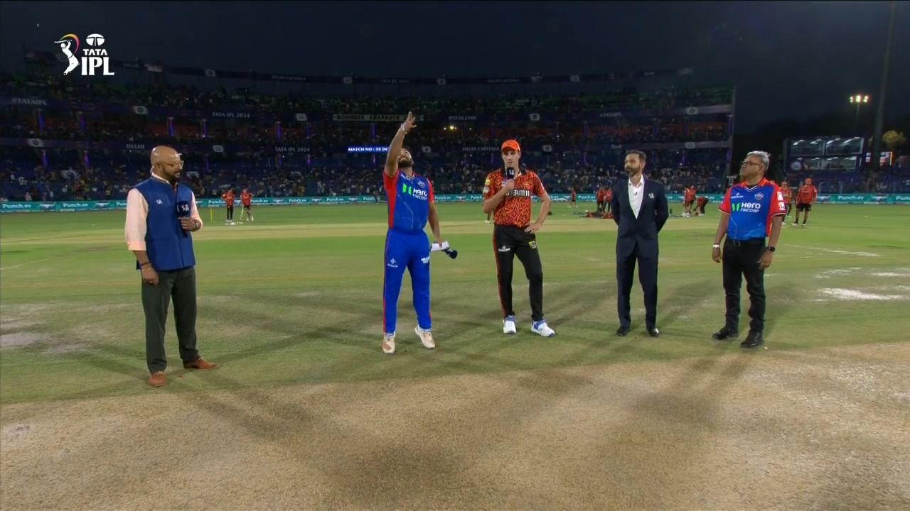 M35: DC vs SRH – Toss background