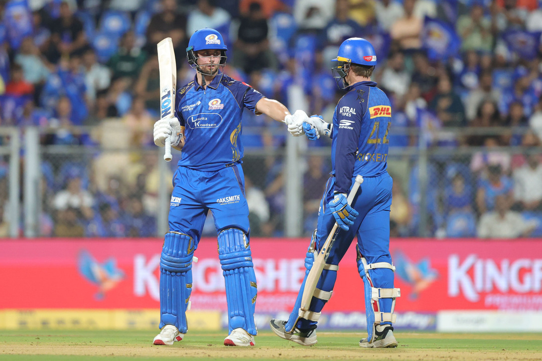 93 runs off 43 balls! New MI opening pair brings fire