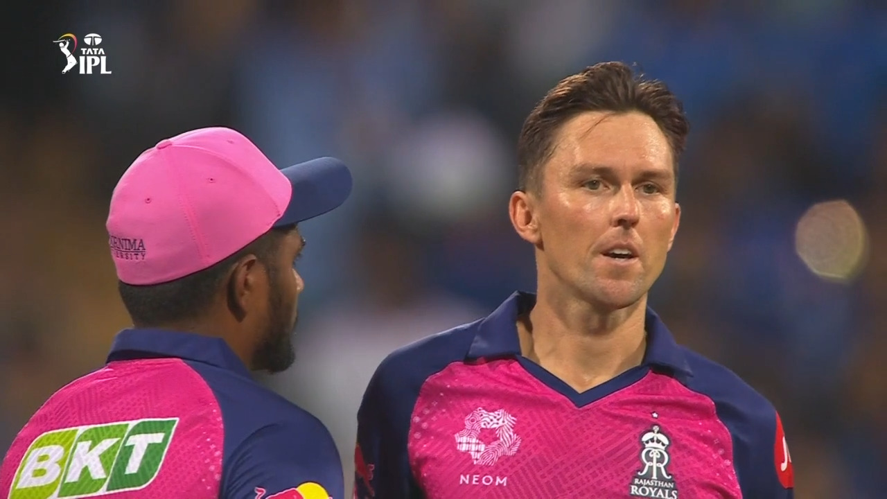 M14: MI vs RR – Fall of Wickets