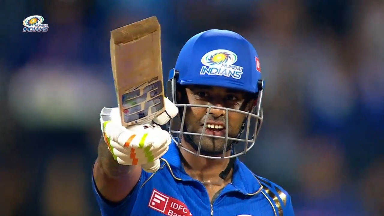 M25: MI vs RCB – Amazing Moments background