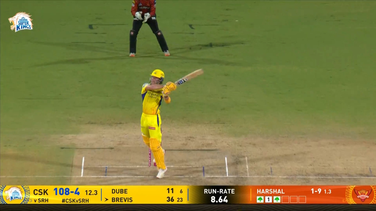 IPL 2025 M43: CSK vs SRH - Dewald Brevis Six