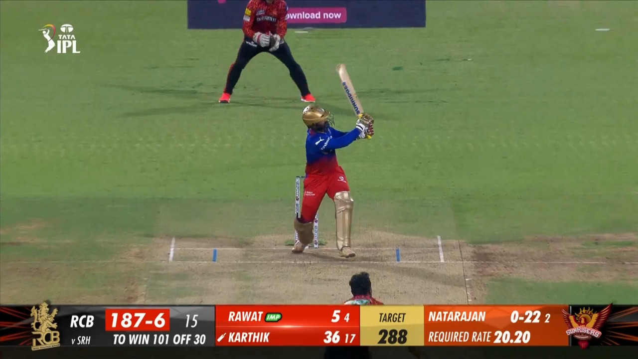 M30: RCB vs SRH – Dinesh Karthik Six background