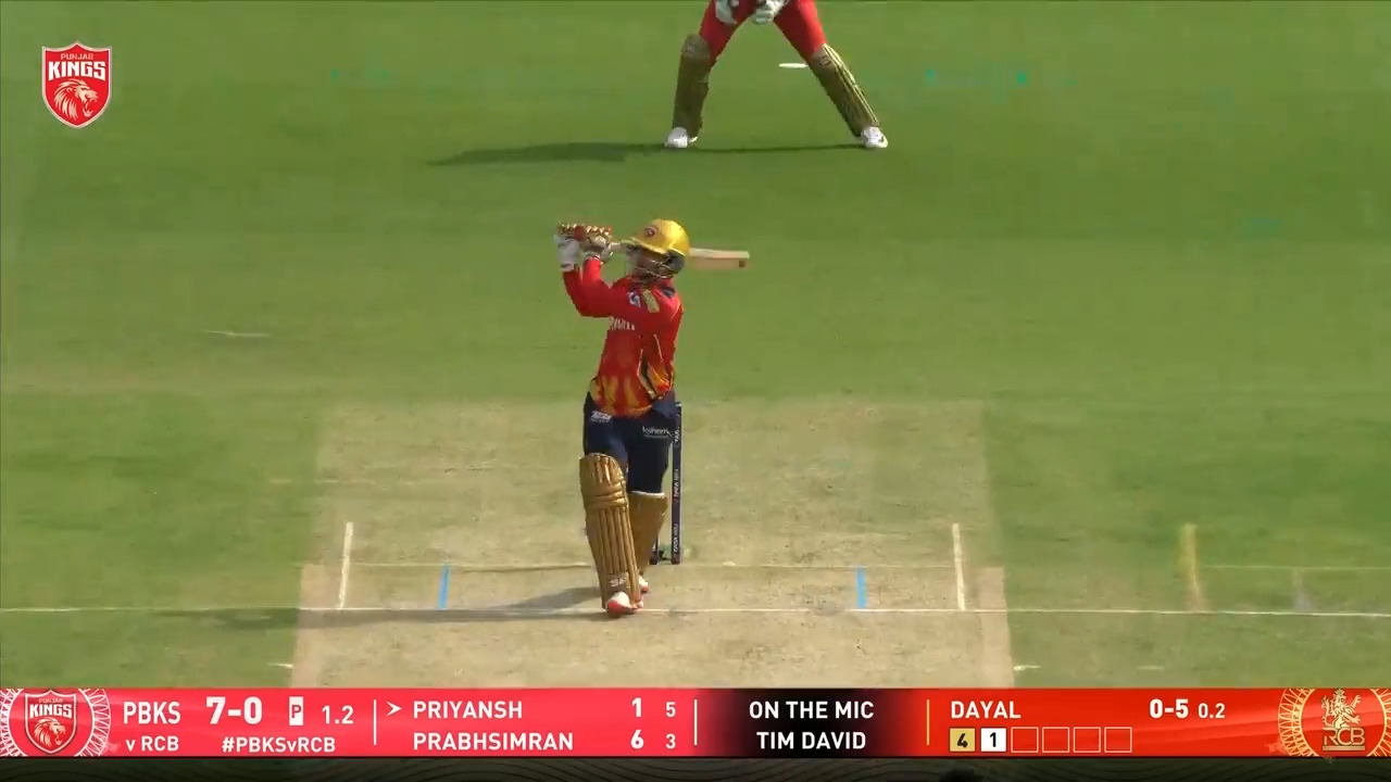 IPL 2025 M37: PBKS vs RCB - Super Sixes background