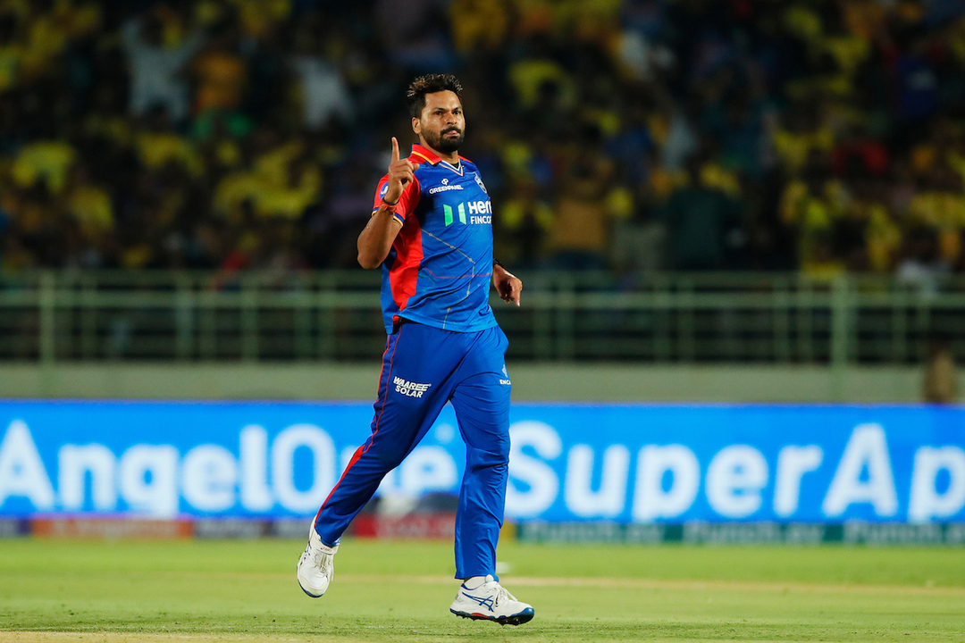 Mukesh Kumar's impactful spell of 3/21