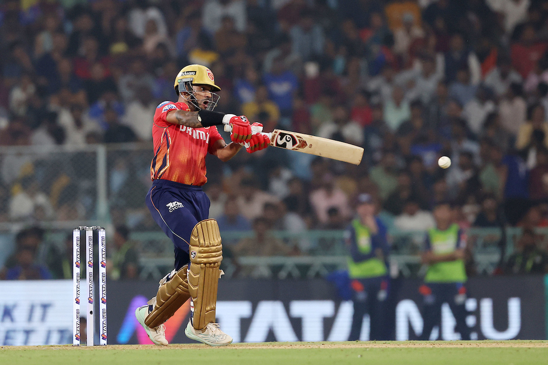 Cut, Square Drive, Pull: Dhawan displays his range with 4,4,6