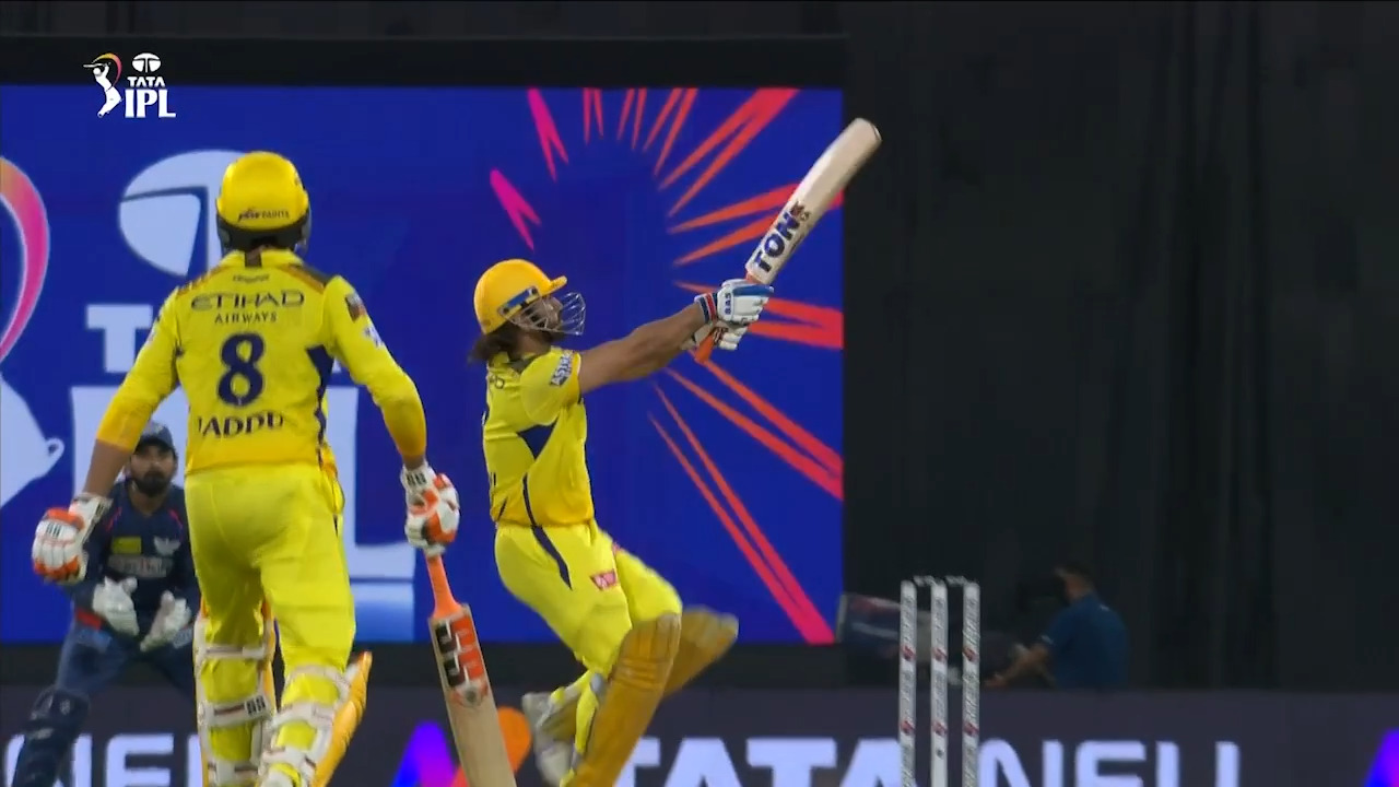 Powerful & Creative: Dhoni hits 5th gear straightaway