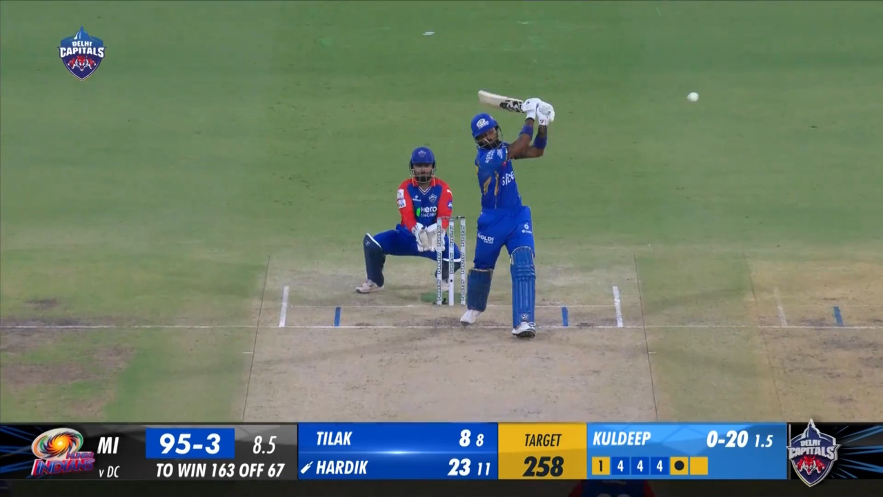 M43: DC vs MI – Hardik Pandya Six