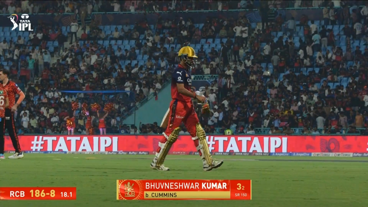 IPL 2025 M65: RCB vs SRH - Bhuvneshwar Kumar Wicket background