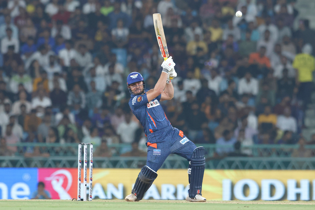 Stoinis provides impetus with 36(21)